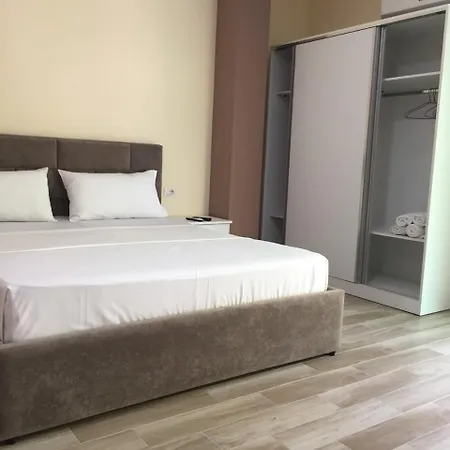 Eduard Hotel 2*